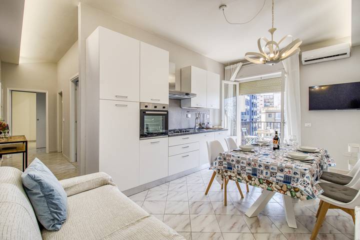 Gîte pour 4 personnes, avec balcon et vue sur l’océan, adapté aux familles à Follonica - 2