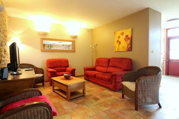 Gîte for 16 People in Saint-Martin-de-Jussac, Haute-Vienne, Photo 2