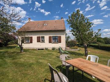 Gîte pour 10 personnes, avec terrasse à Pouligny-Notre-Dame