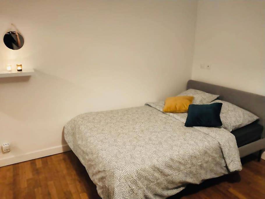 Appartement entier, One-Bedroom Apartment in Bondy, Seine-Saint-Denis