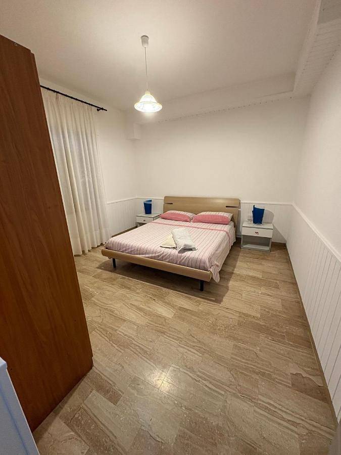 Ferienwohnung für 5 Personen, mit Terrasse und Garten sowie Ausblick