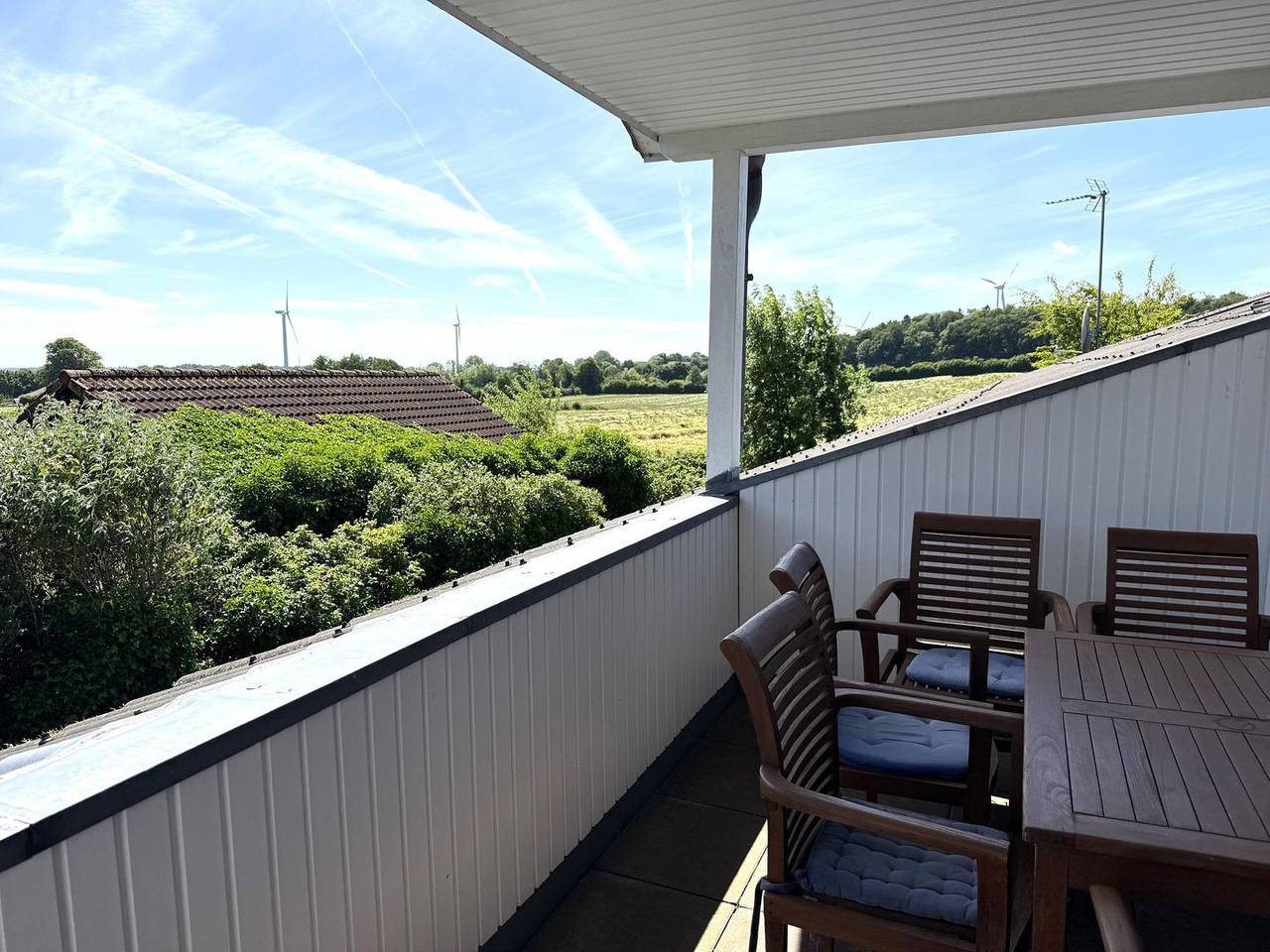 Ganze Wohnung, 4-Sterne Ferienwohnung Sonnenblume mit überdachten Balkon in Kabelhorst, Ostholstein