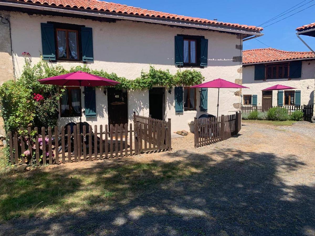 Charming Gite with pool - peaceful coumtryside in Charente in Exideuil, Charente