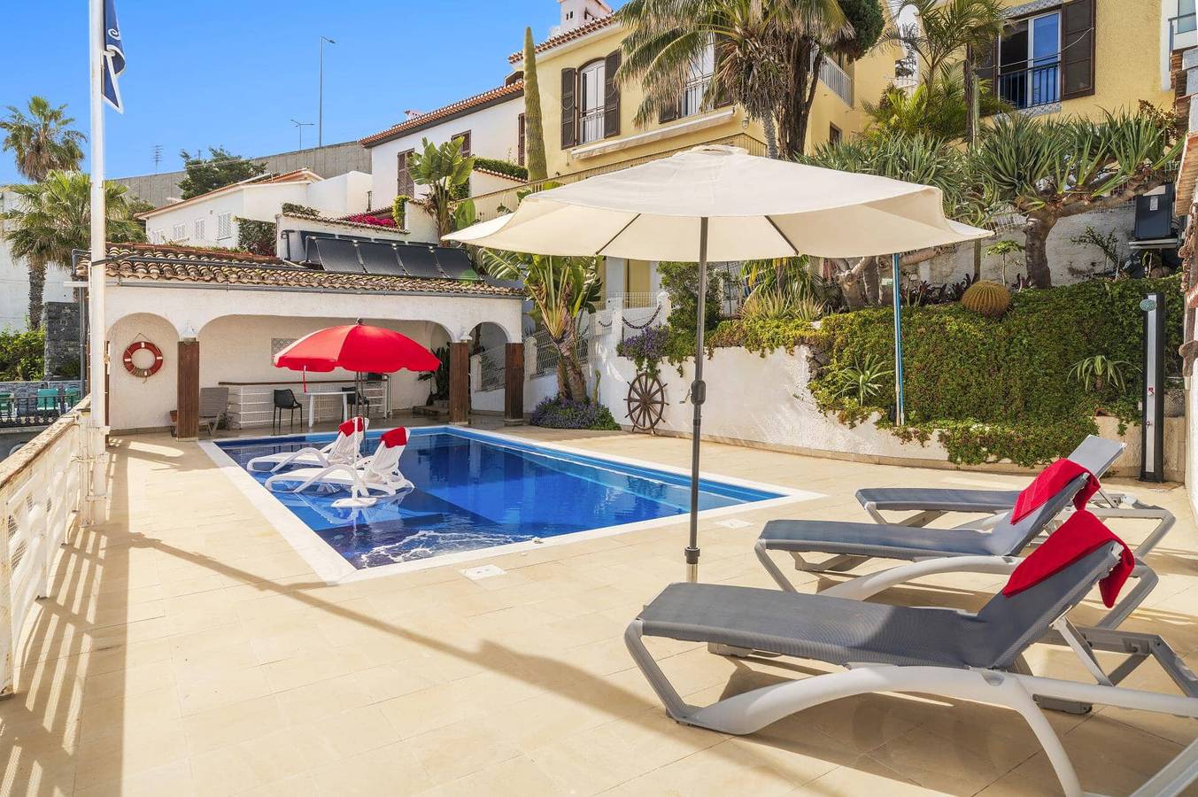 Villa Sea Shore by Villa Plus in Santa Cruz (Madeira), Madeira