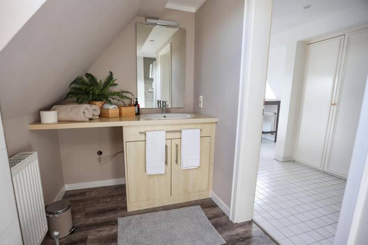 Hôtel pour 3 personnes, avec jardin ainsi que vue et terrasse à Warstein - 2