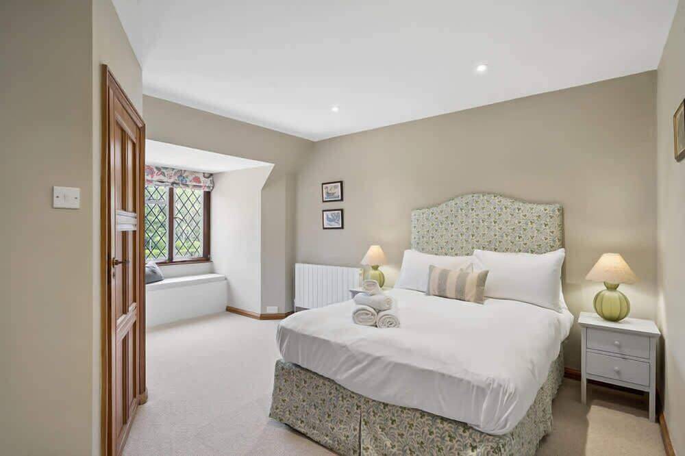 Elegant Grade Ii Manor - Dorney - Eton - Windsor in Dorney, Buckinghamshire