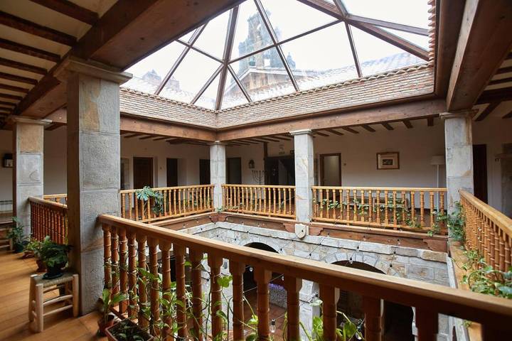 Hôtel pour 4 personnes, avec Terrasse et Jardin à Balmaseda