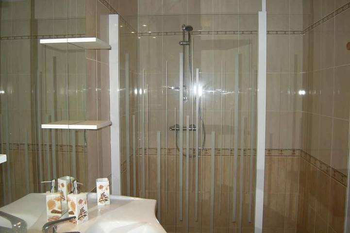 Location de vacances pour 6 personnes, avec jacuzzi ainsi que jardin et terrasse dans Cartelègue - 4