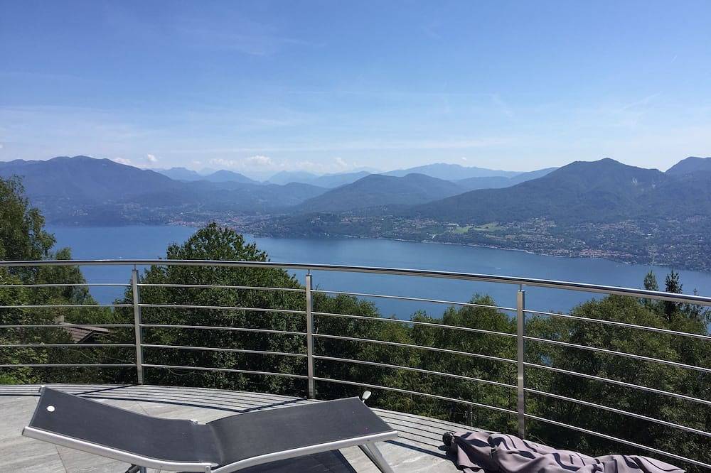Superb villa with panoramic view over Lake Maggiore in Pollino (Premeno), Comune di Premeno