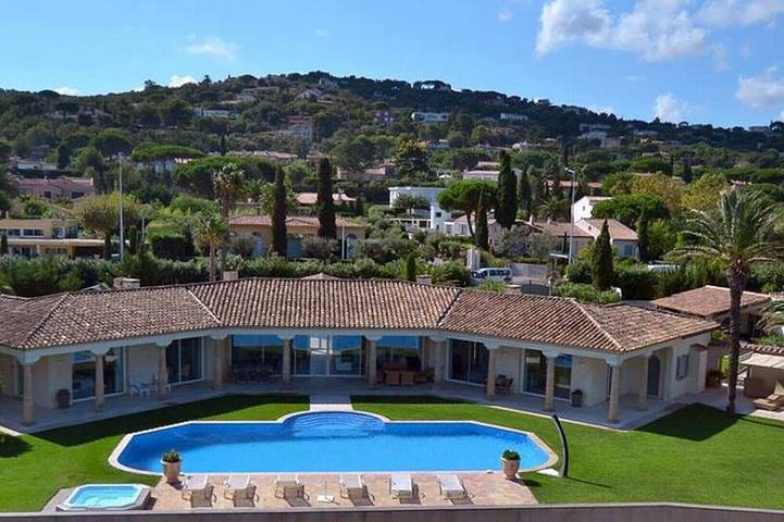 Villa pour 16 personnes, avec jardin et terrasse