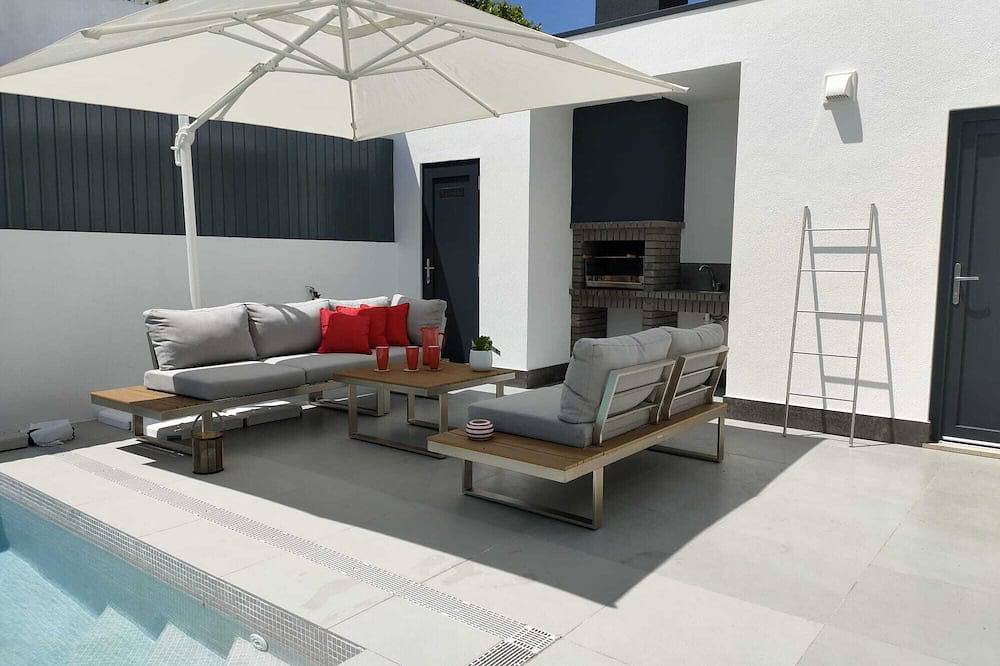 Fantastic holiday home with heated pool in Setúbal, Halbinsel von Setúbal