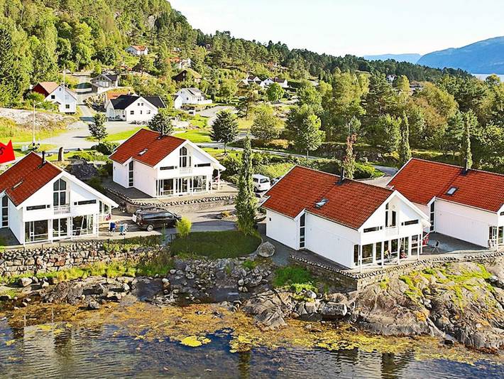Ferienhaus für 12 Personen, mit Whirlpool und Terrasse sowie Pool und Sauna in Suldal
