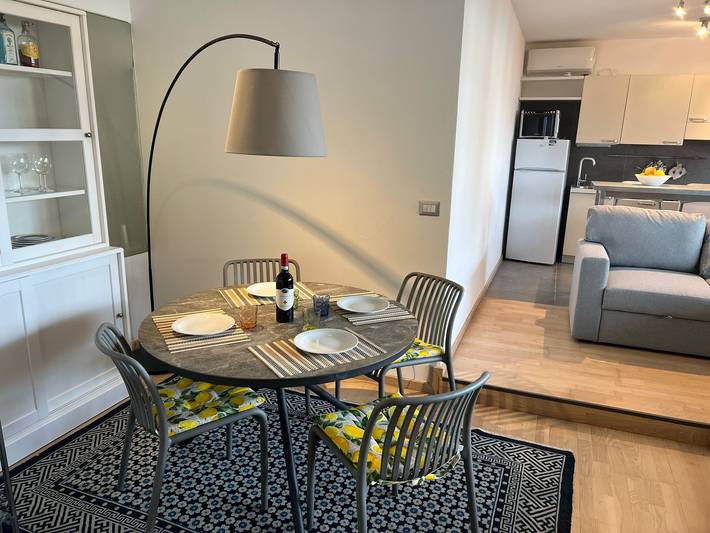 Ganze Wohnung, Inaya apartment in Oggebbio with pool in Oggebbio, Oggebbio Gemeinde