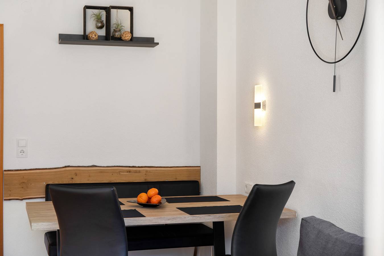 Ganze Wohnung, Ferienwohnung 'Annabell' mit Bergblick, privater Terrasse und Wi-Fi in Oetz, Ötztal