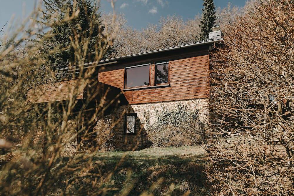 Freistehendes Jagdhaus, ruhige Lage am Waldrand, familienfreundlich, Natur in Blankenheim, Naturpark Hohes Venn-Eifel