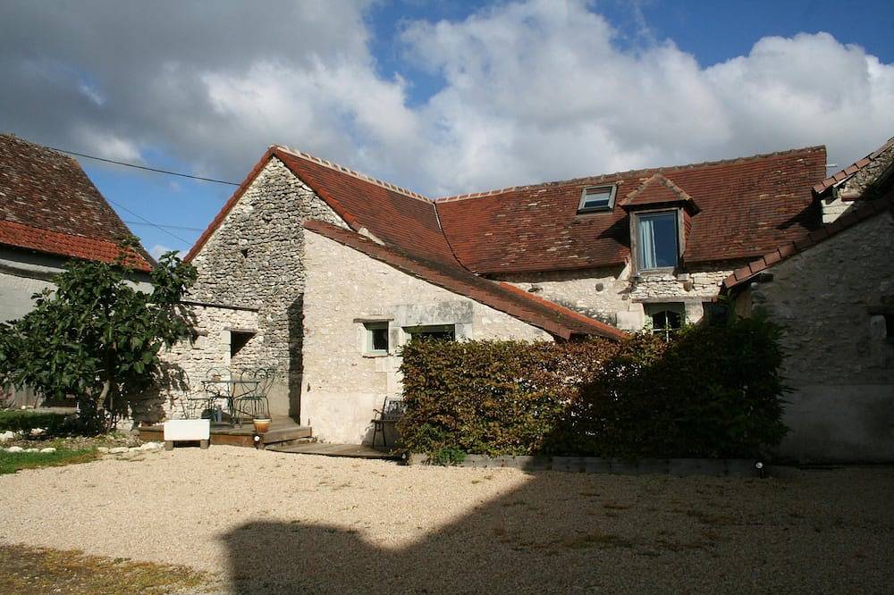 Walnut Lodge, gîte de charme dans le centre de la France rurale in Pleumartin, Vienne (France)