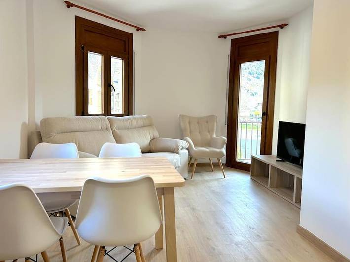 Casa rural para 5 personas, con balcón en Vall d'Àneu - 4