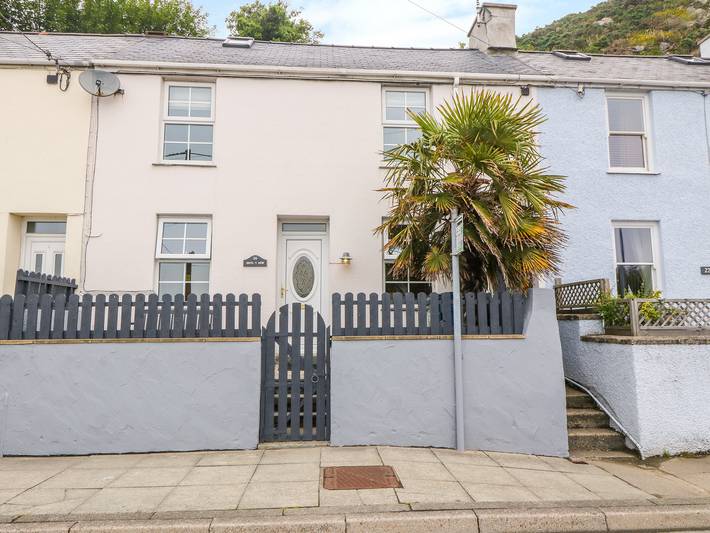 Holiday rental for 4 people, with Terrace and Garden in Pwllheli