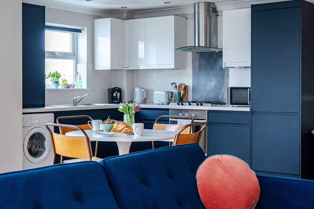 Entire apartment, Family friendly flat near Old Town with parking in Botany Bay, Kent