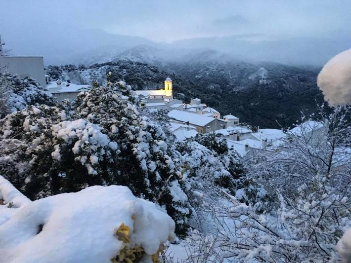 Casa rural para 3 personas, con piscina además de jardín y vistas en Serranía de Ronda - 3