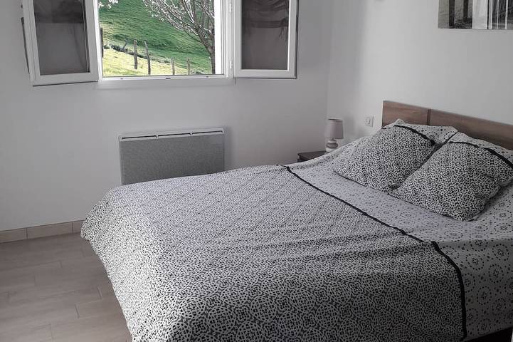 Ganze Wohnung, 2-Zimmer-Wohnung - 45 m2 - für einen Urlaub in Urrugne in der Nähe von St Jean De Luz in Urrugne, Bayonne und Umgebung