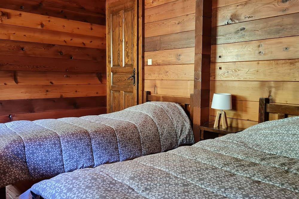 Ganze Wohnung, Wohnung in einem Chalet aus Holz, nach Süden in Le Grand-Bornand, Annecy und Umgebung