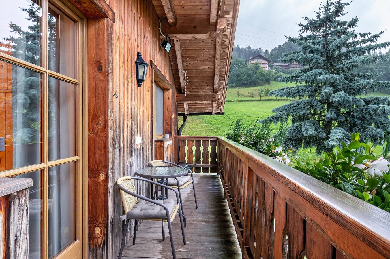 Entire apartment, Apartment 'Zunerhof Morgensonne' with Mountain View, Balcony and Wi-Fi in Lengstein, Ritten