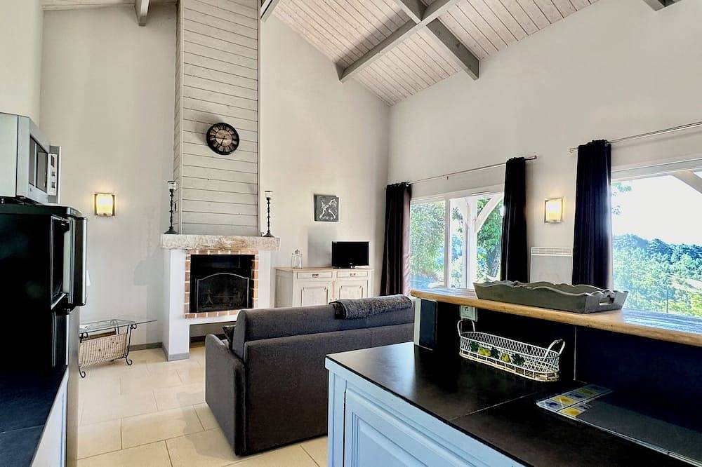 Maison Oléa - Gîte \"égoa\" Avec vue sur la Vallée de la Vézère in Le Bugue, Périgord Noir