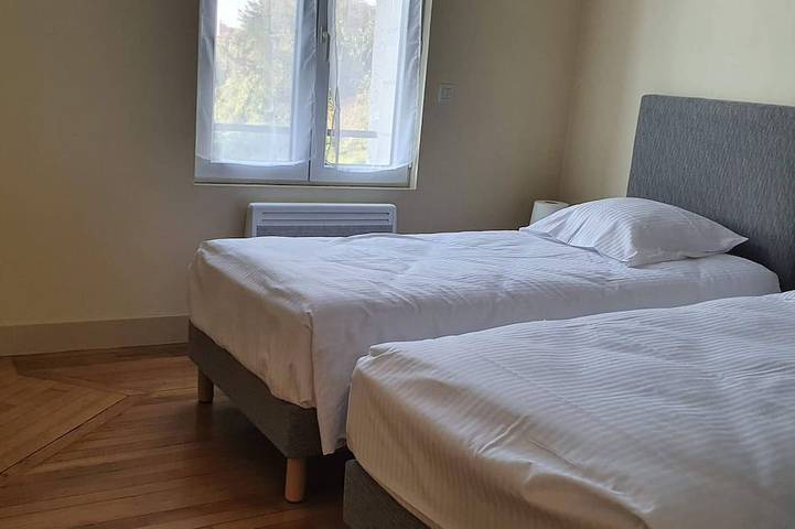 Appartement entier, 2e Etage Bel appartement T3 Proche centre ville in Bourges, Région de Bourges