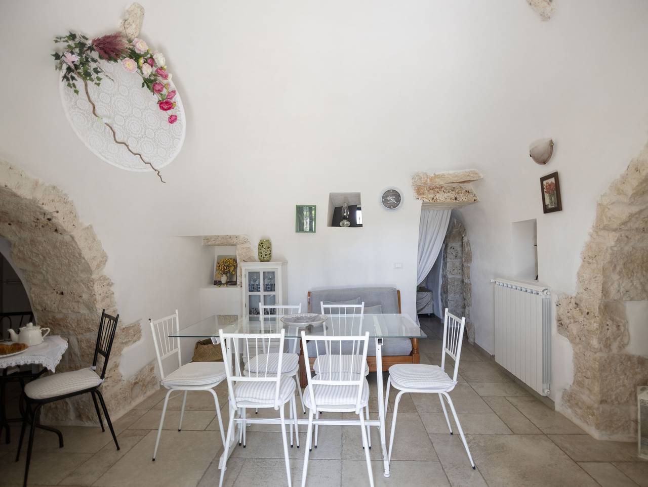 Trullo oron call in San Vito dei Normanni, Salento