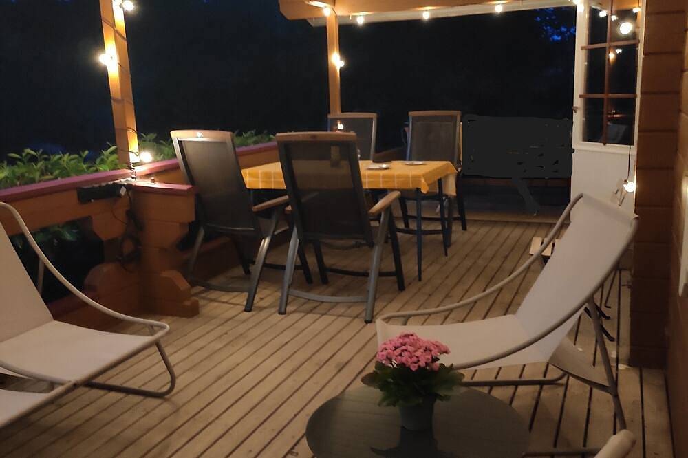 Village Vacances le Lot. Chalet: Swimming pool, Tennis court, Boules pitch, Children's games. in Mauroux, Lot