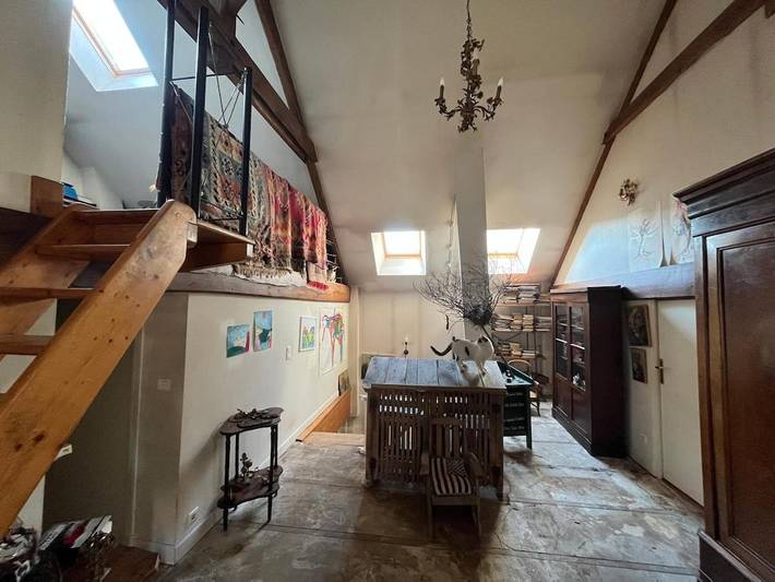 Chambre d’hôte pour 9 personnes, avec Jacuzzi et Terrasse ainsi que Jardin et Vue