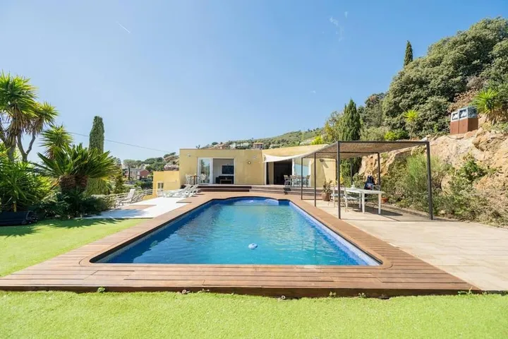 Apartamento de vacaciones para 4 personas, con jardín además de piscina y vistas - 1