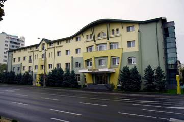 Hôtel pour 2 personnes, avec sauna et jardin ainsi que jacuzzi et piscine dans Baia Mare