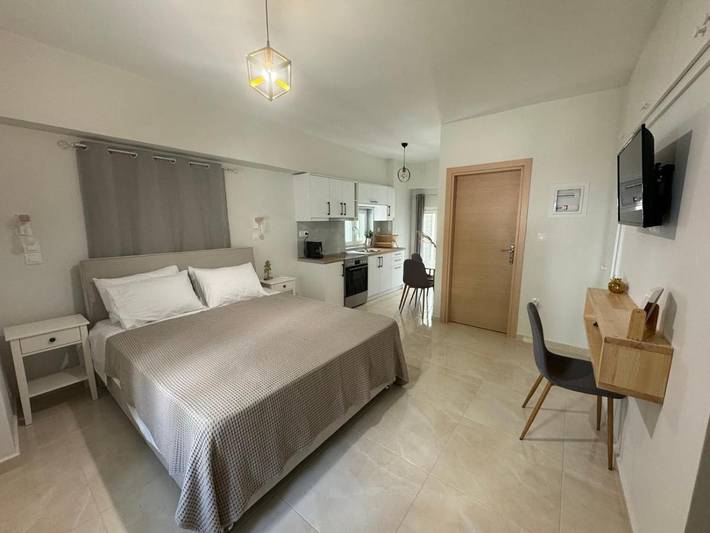 Ferienwohnung für 2 Personen, mit Balkon und Terrasse sowie Ausblick in Gythio - 2