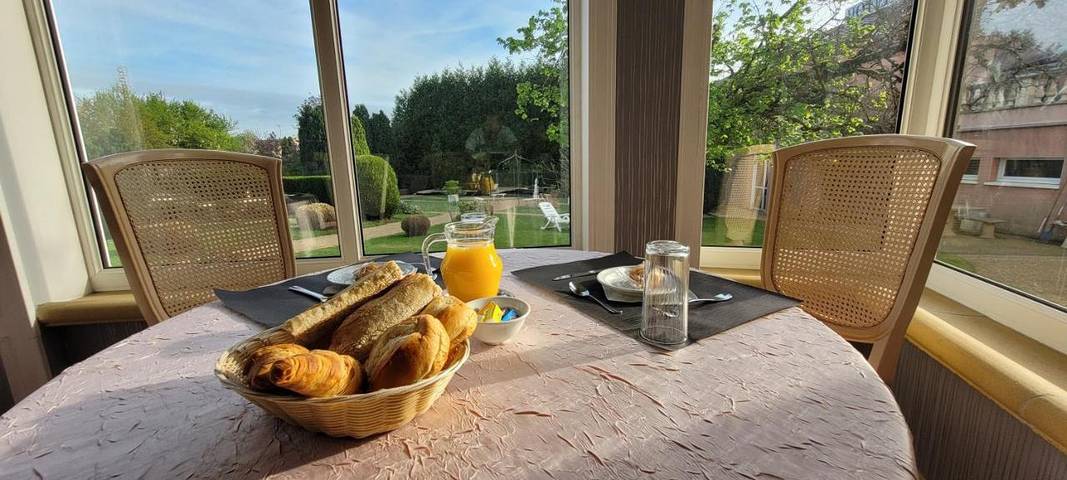 Hôtel pour 3 personnes, avec jardin et vue à Commercy - 2