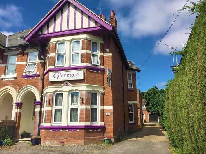 Bed and breakfast for 2 people in Southampton