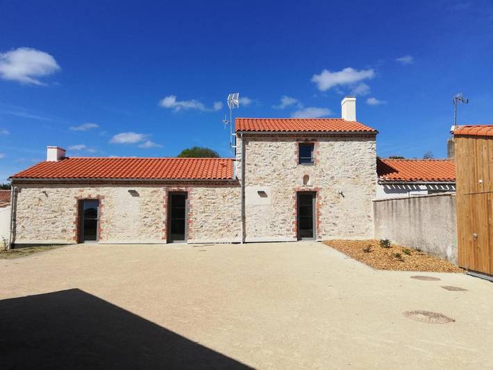 Location de vacances pour 26 personnes, avec terrasse à Vairé - 4