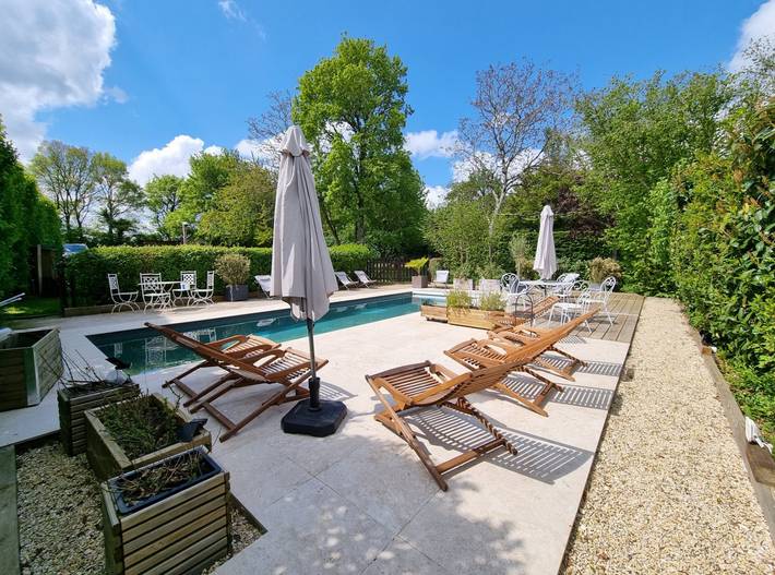 Gîte pour 15 personnes, avec piscine ainsi que terrasse et jardin à Crézancy-en-Sancerre - 3