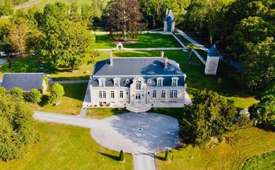 Chambre d’hôte pour 2 personnes, avec jardin et vue sur le lac ainsi que terrasse et vue dans Serzy-et-Prin