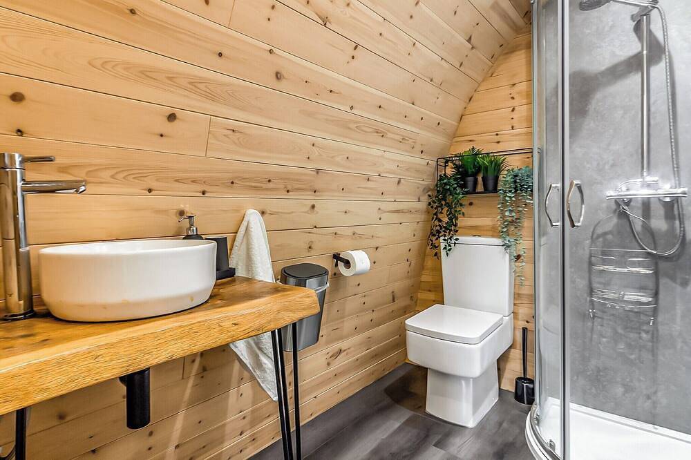 1 bedroom accommodation in Gunthorpe, near Nottingham in Gunthorpe (Nottinghamshire), Nottinghamshire