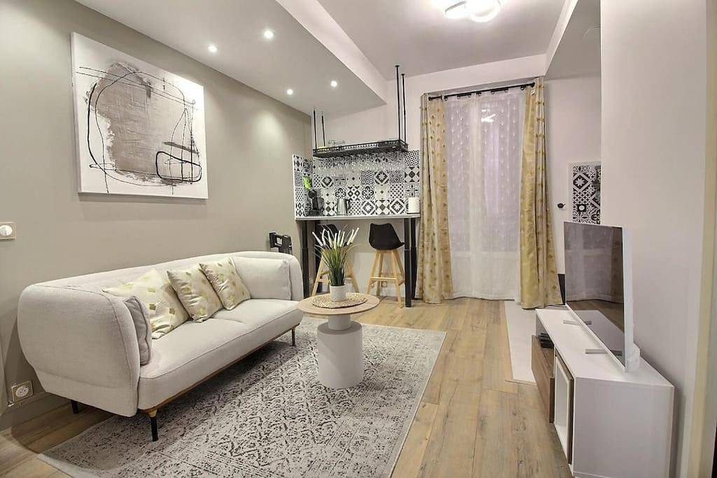 Appartement entier, One-Bedroom Apartment in Bois-Colombes, Hauts-de-Seine