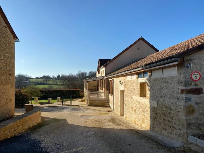 Location de vacances pour 6 personnes, avec terrasse et jardin à Saint-Pardoux-et-Vielvic - 3