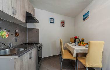 Vacation Rental for 2 Guests in Central Istria, Istria, Picture 4