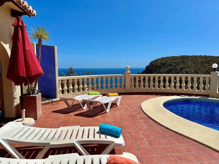 Chalet para 6 personas, con piscina y vistas al mar en Comunidad Valenciana