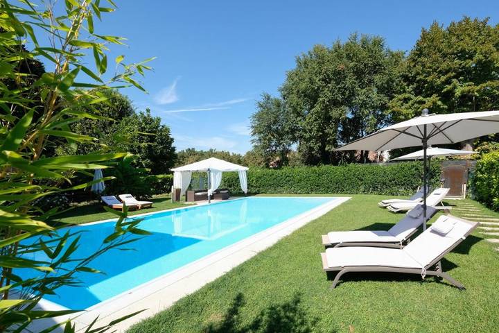 Casa vacanza per 4 persone, con Giardino e Piscina a Mantova
