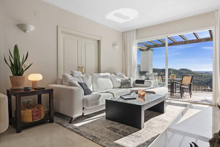 Appartement entier, Altos de La Quinta Penthouse in El Castillo de la Heredia, Benahavís