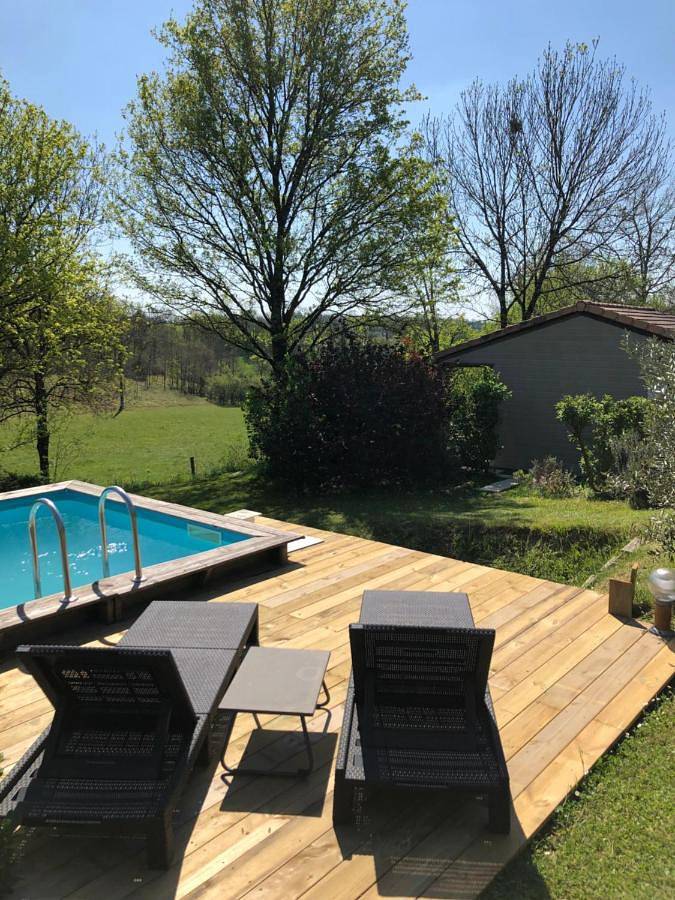 Location de vacances pour 4 personnes, avec piscine ainsi que jardin et vue à Saint-Paul-Lizonne - 4