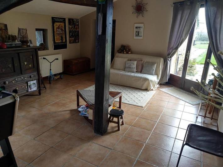 Location de vacances pour 15 personnes, avec vue ainsi que jardin et piscine à Saint-Jean-de-Sauves - 4