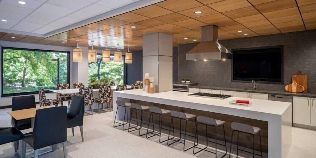 Ganze Wohnung, Sojourn | Courtland Towers | 2 Br in Arlington (VA), Arlington County